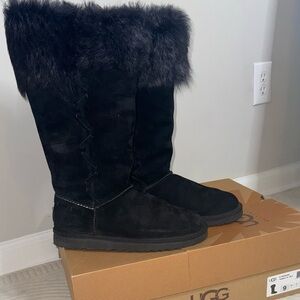 Women’s UGG W Rosana Black Boot size 9